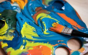 Come organizzare un laboratorio di pittura acrilica in famiglia?