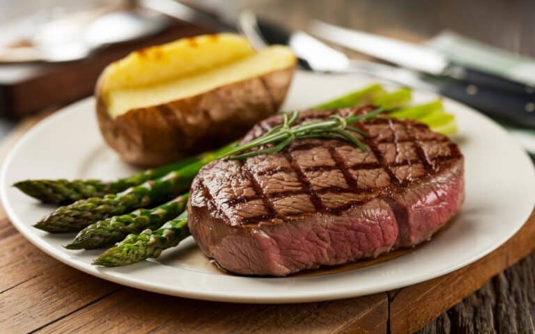 Alimenti da evitare durante l’allattamento: guida per nuove mamme